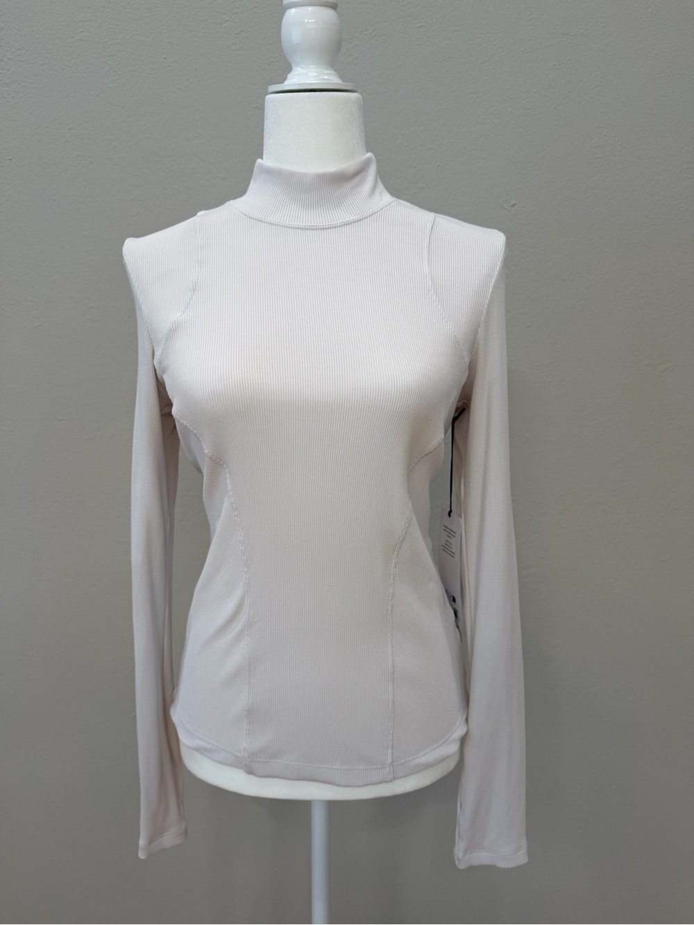 Alo Yoga Ribbed Mesmerize Mock Neck Long Sleeve Top Ivory White Size M NWT